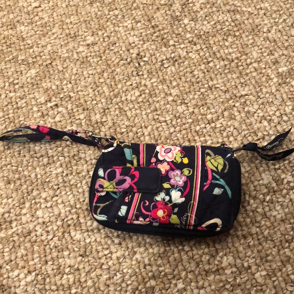 vera bradley wristlet